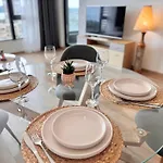 New In Breeze With Panoramic Sea View And Parking Apartamento