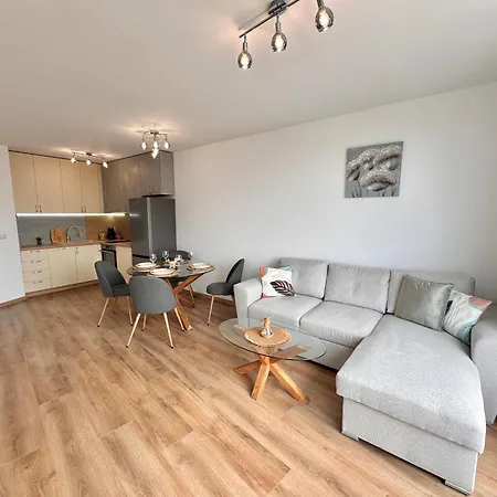 Daire New In Breeze With Panoramic Sea View And Parking