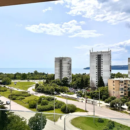 New In Breeze With Panoramic Sea View And Parking *