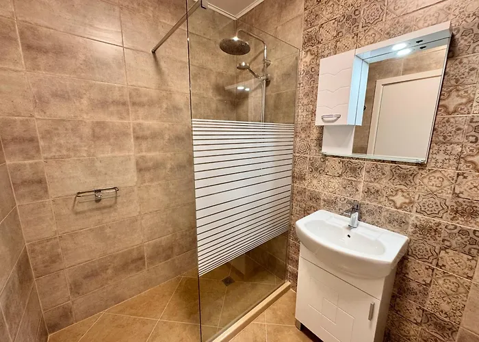 New In Breeze With Panoramic Sea View And Parking