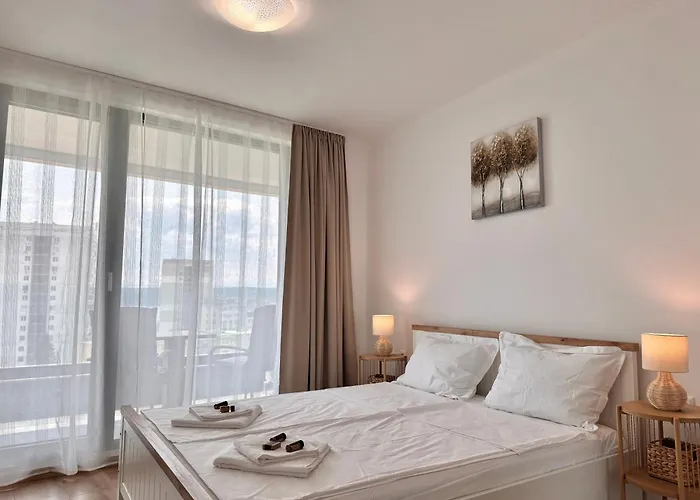 New In Breeze With Panoramic Sea View And Parking Varna